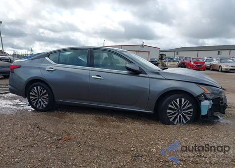 2023 Nissan Altima Sv Fwd z USA, uszkodzony, nr VIN 1N4BL4DV9PN329053